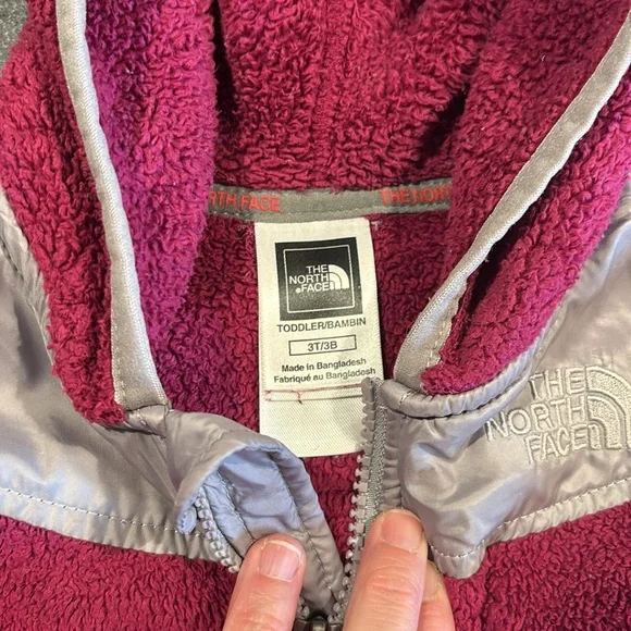 The north face jacket - Picture 2 of 4